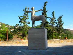 Ανακασιά. Ο Κένταυρος σημείο αναφοράς της περιοχής.